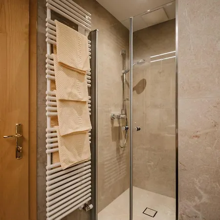Rohrmoser Apartment