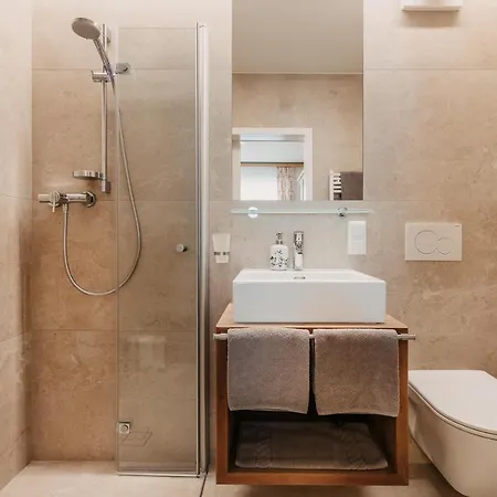 Rohrmoser Apartman *